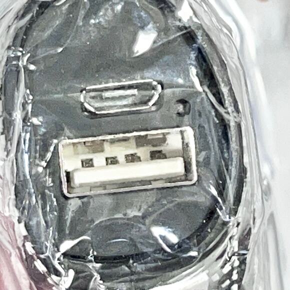 Vans Off The Wall Mini Small Portable Phone Charger Black Shoe Power Bank - Picture 6 of 7